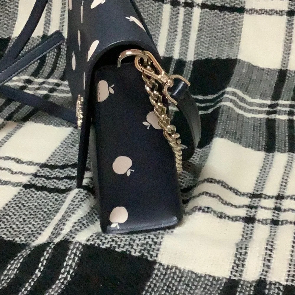 Kate spade Carson orchard toss blue apple print purse - Picture 4 of 13